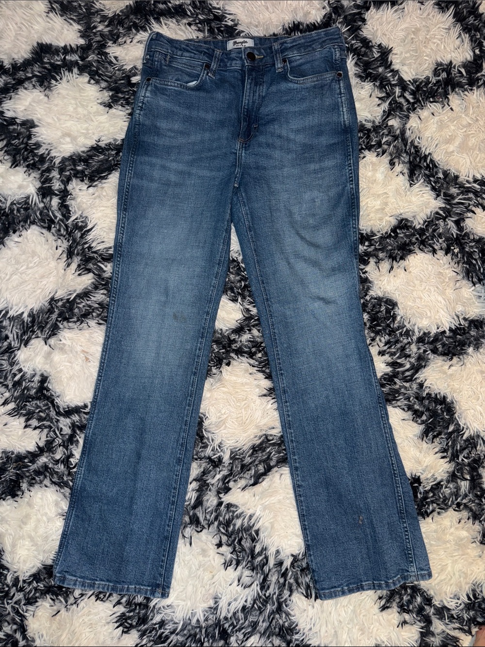Wrangler Wide-Leg Jeans in Medium Blue Denim